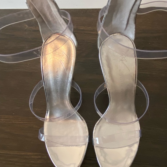 Women’s Clear strapping heel - Picture 8 of 16